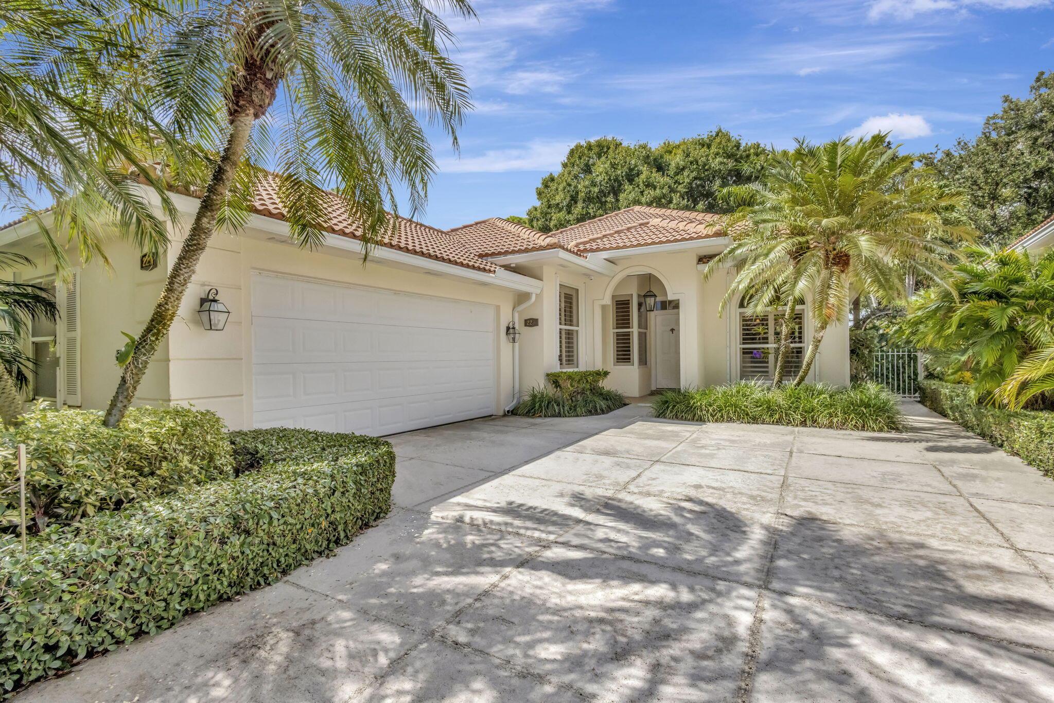 229 Tall Oaks Circle, Palm Beach Gardens, Florida 33410