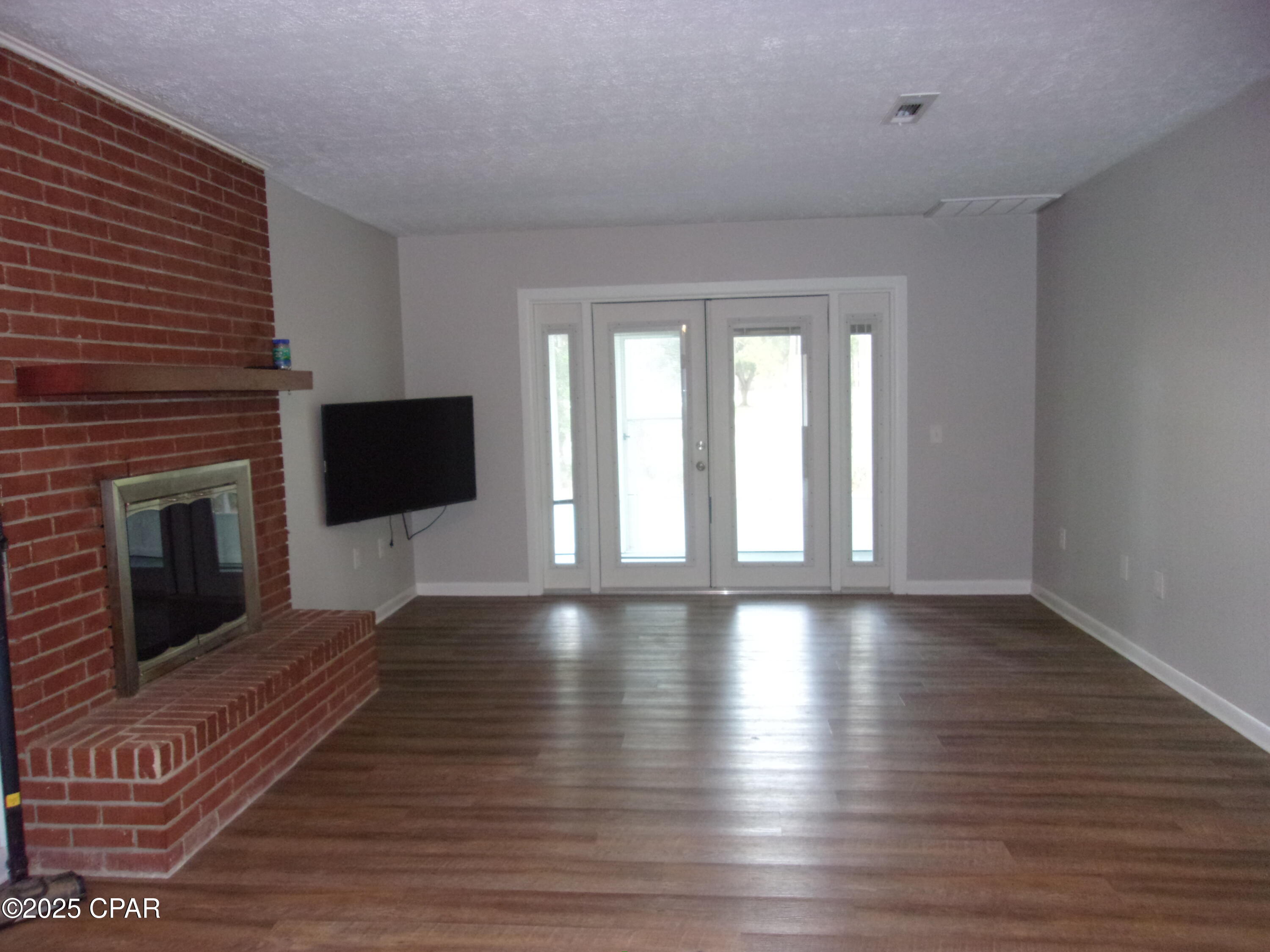 Image 3 For 2735 Muir Lane