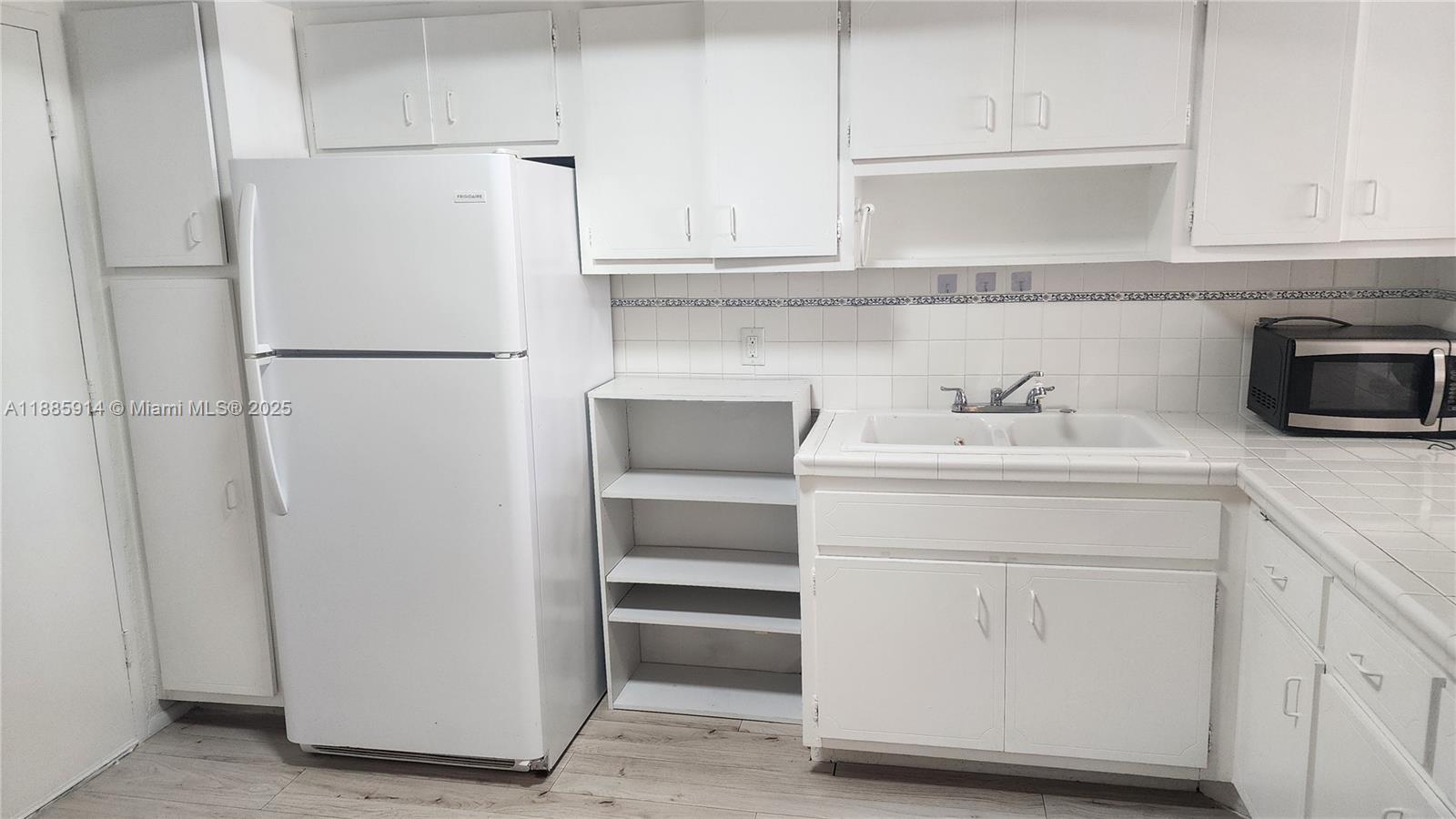 Property photo # 9