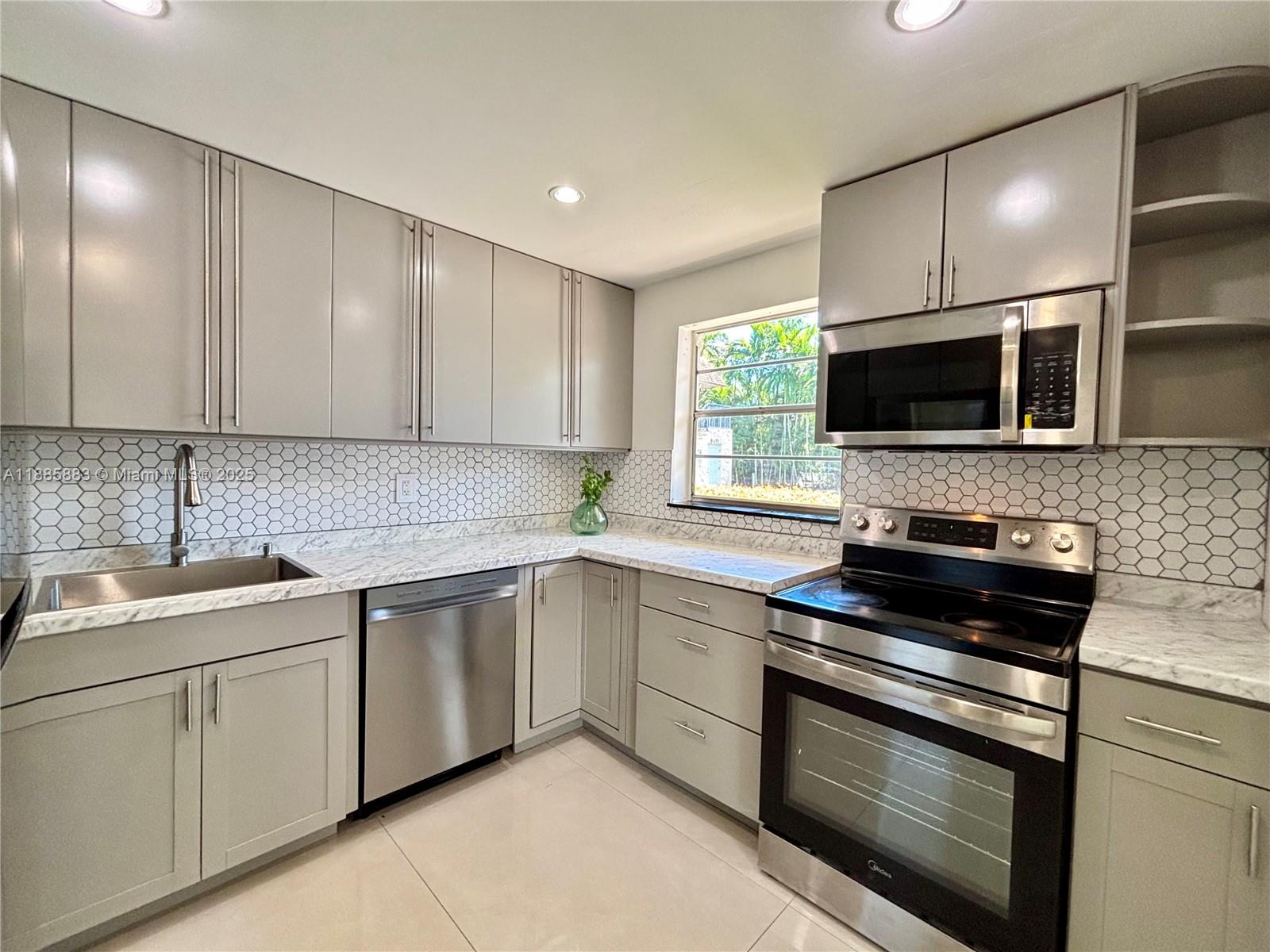 Property photo # 6