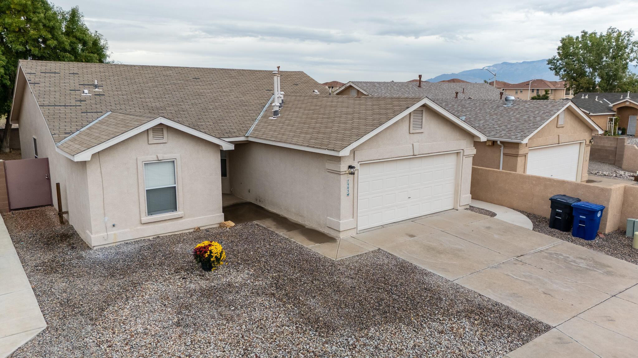 7905 LOCKWOOD Court NW 