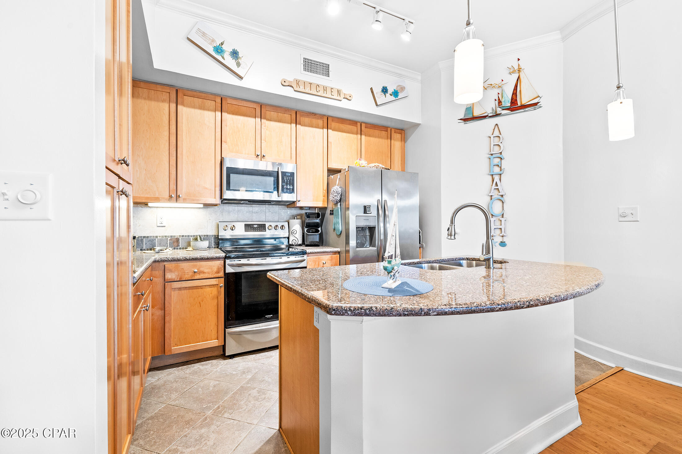 Illy5cdb7 Eedgwj3yp8jnsz8cewqe3_2jjzyqxt1ls