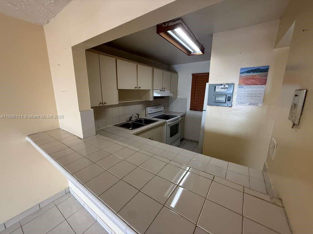 Property photo # 0