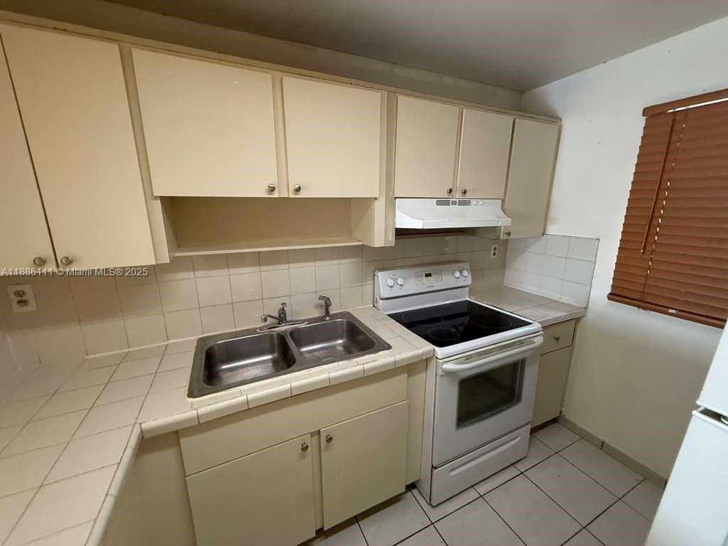 Property photo # 4
