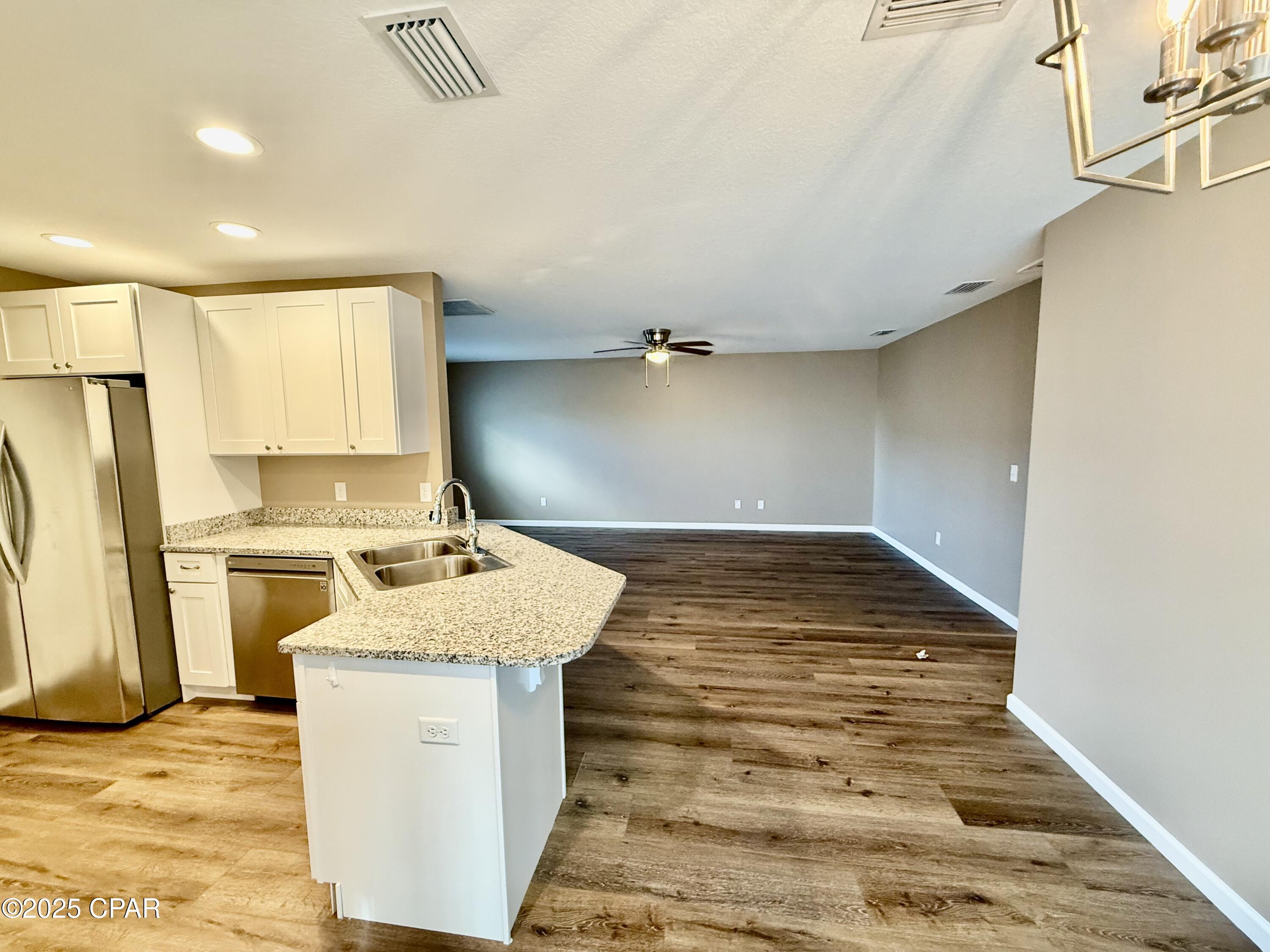 Yhj4ebm 9477tx185zeet4wgygpo M5oavewzxzbahu