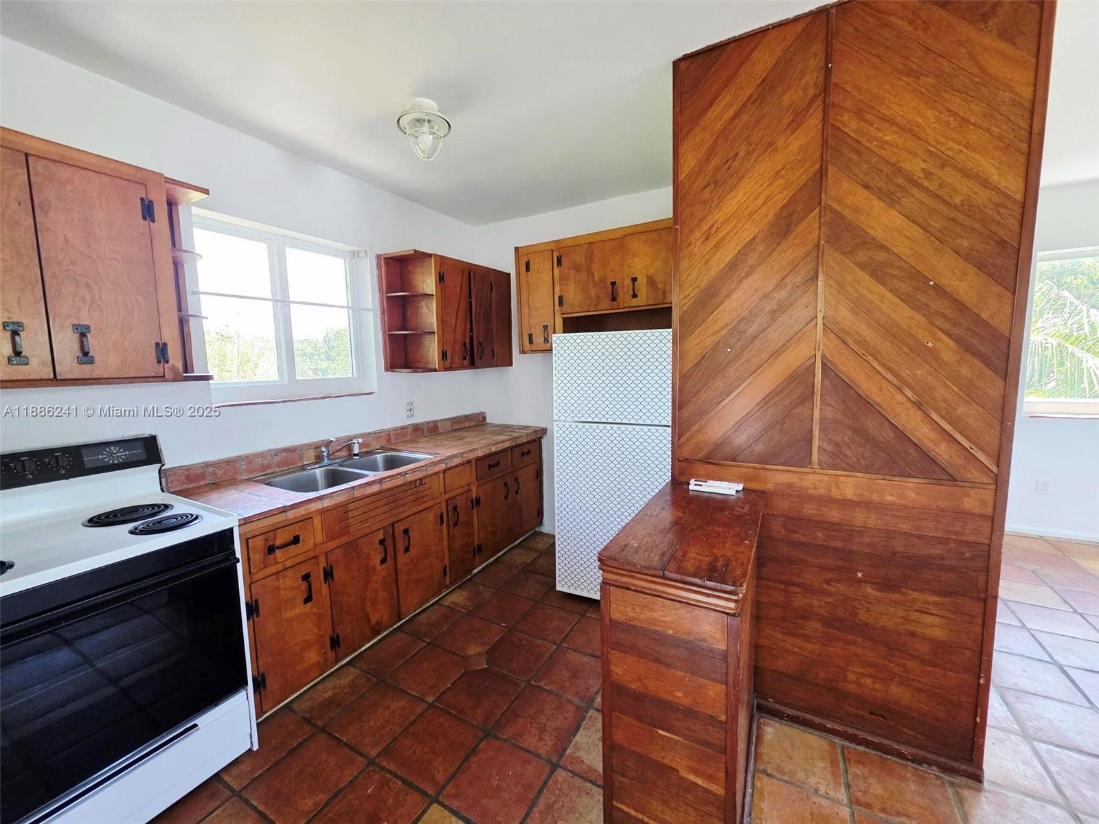 Property photo # 0