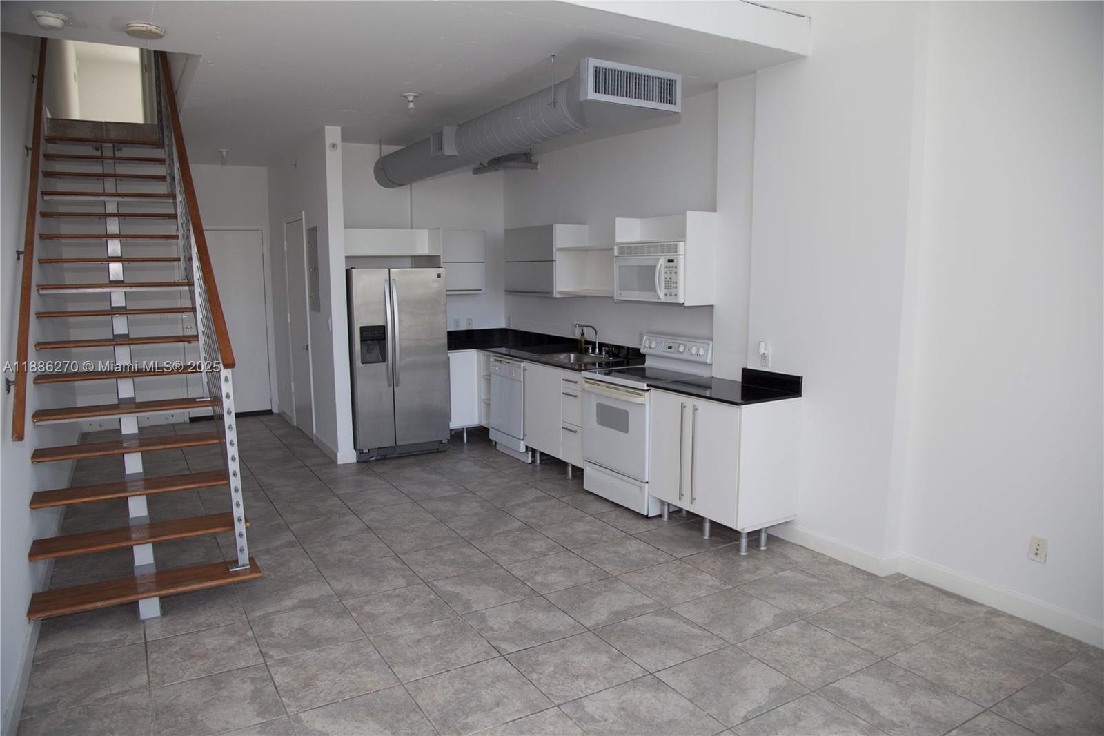 Property photo # 8