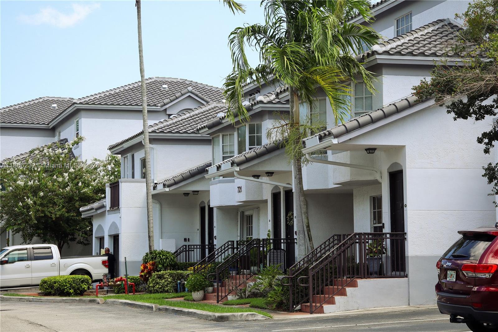 Villas De Tuscany Condo