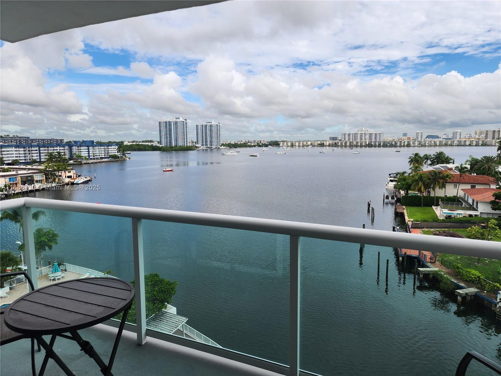 Stratford House Condo