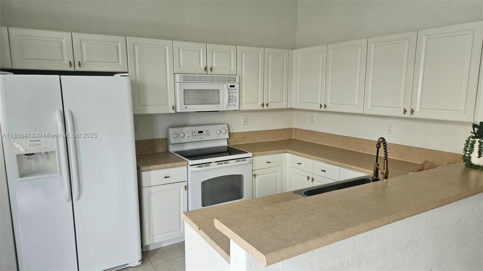 Property photo # 9