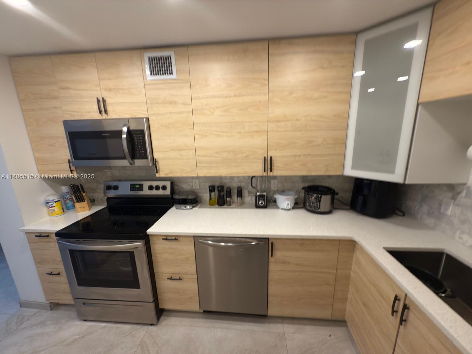 Ashleigh House Condo