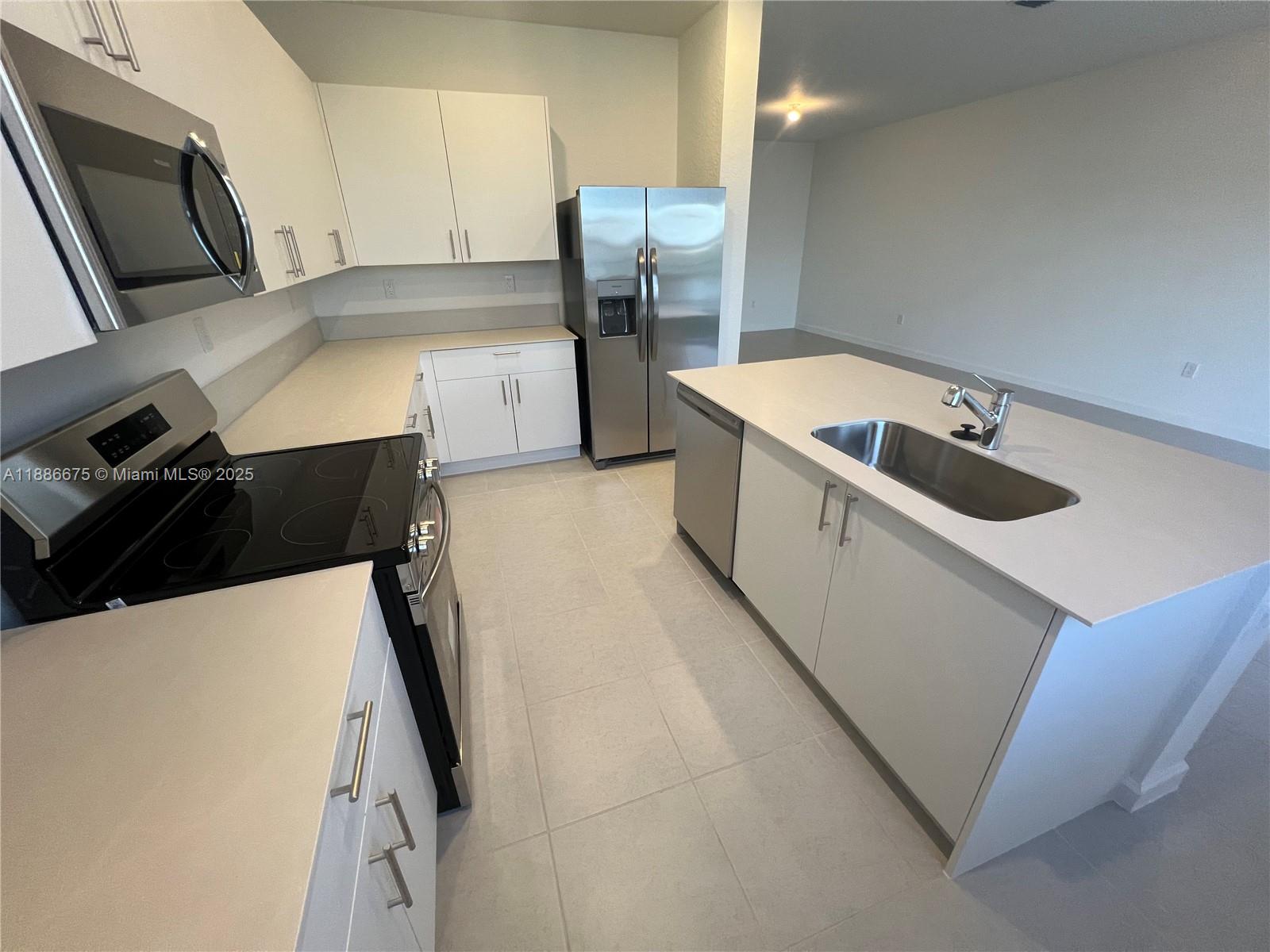 Property photo # 9