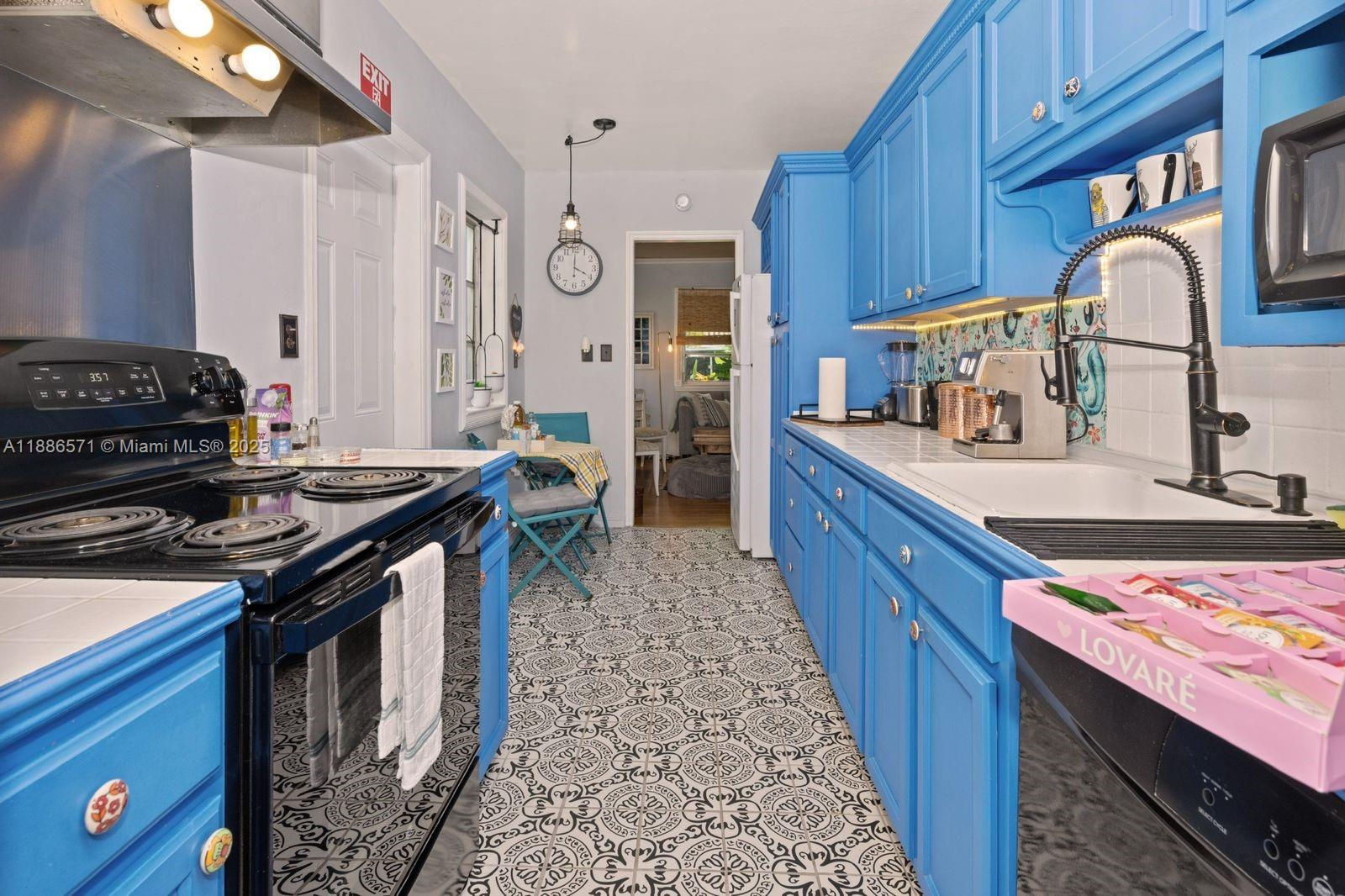 Property photo # 0