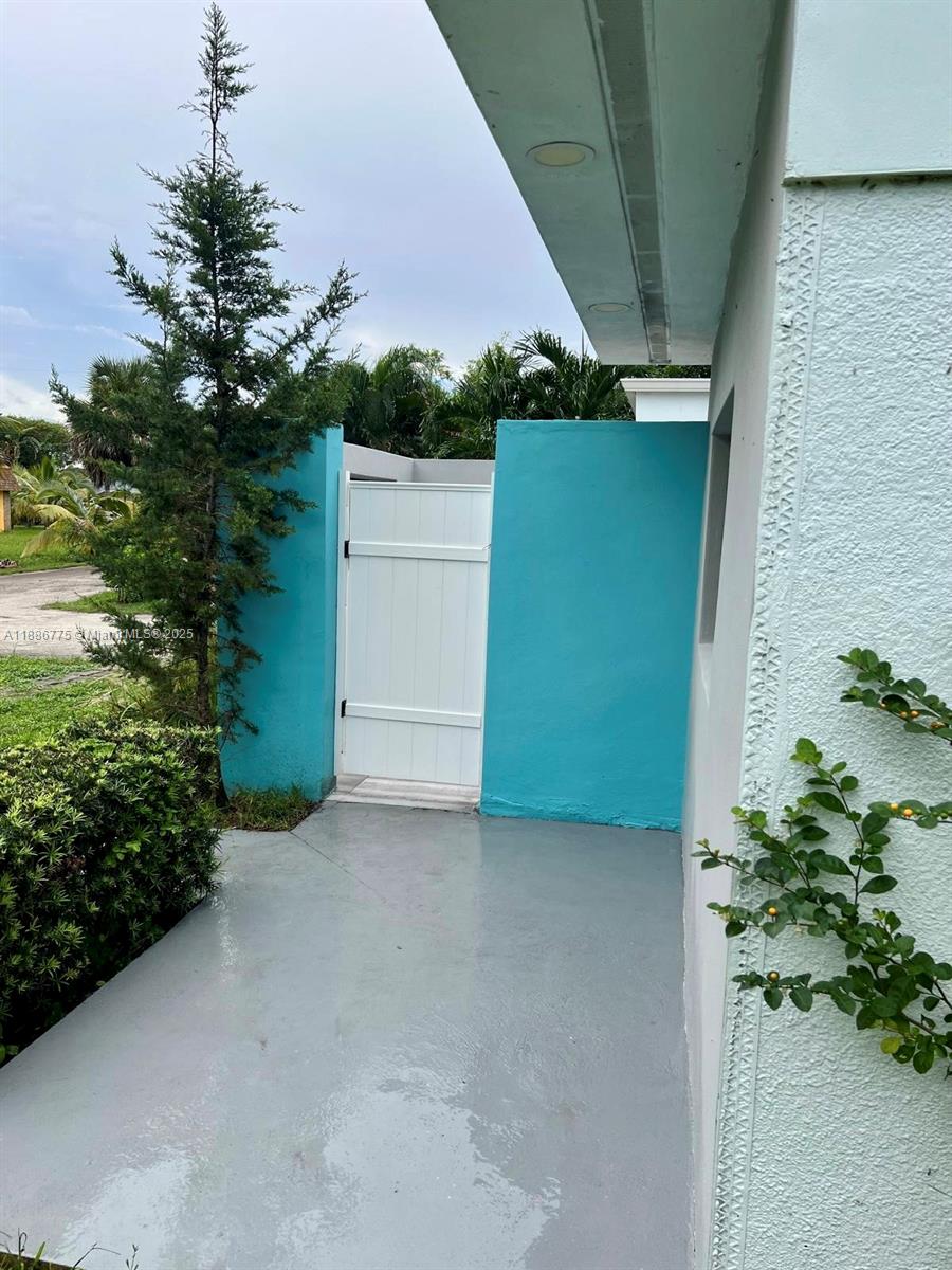 Property photo # 9