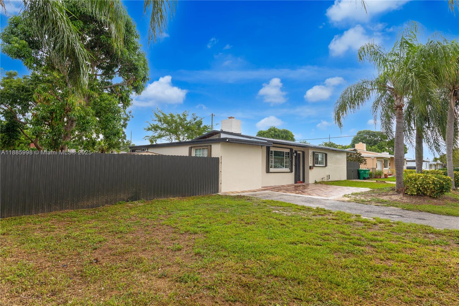 Property photo # 1