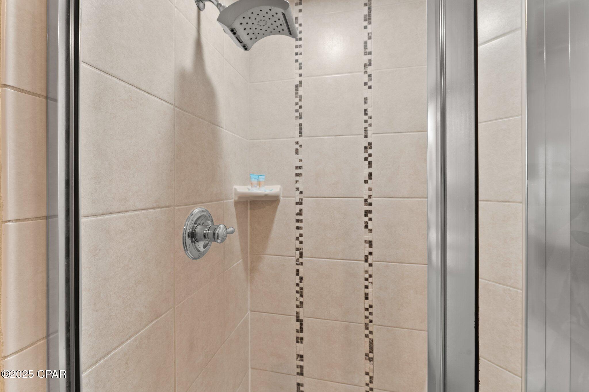 F 26wouwxamapxsofkcl4hsw5gppddo17p1gu9er5eg