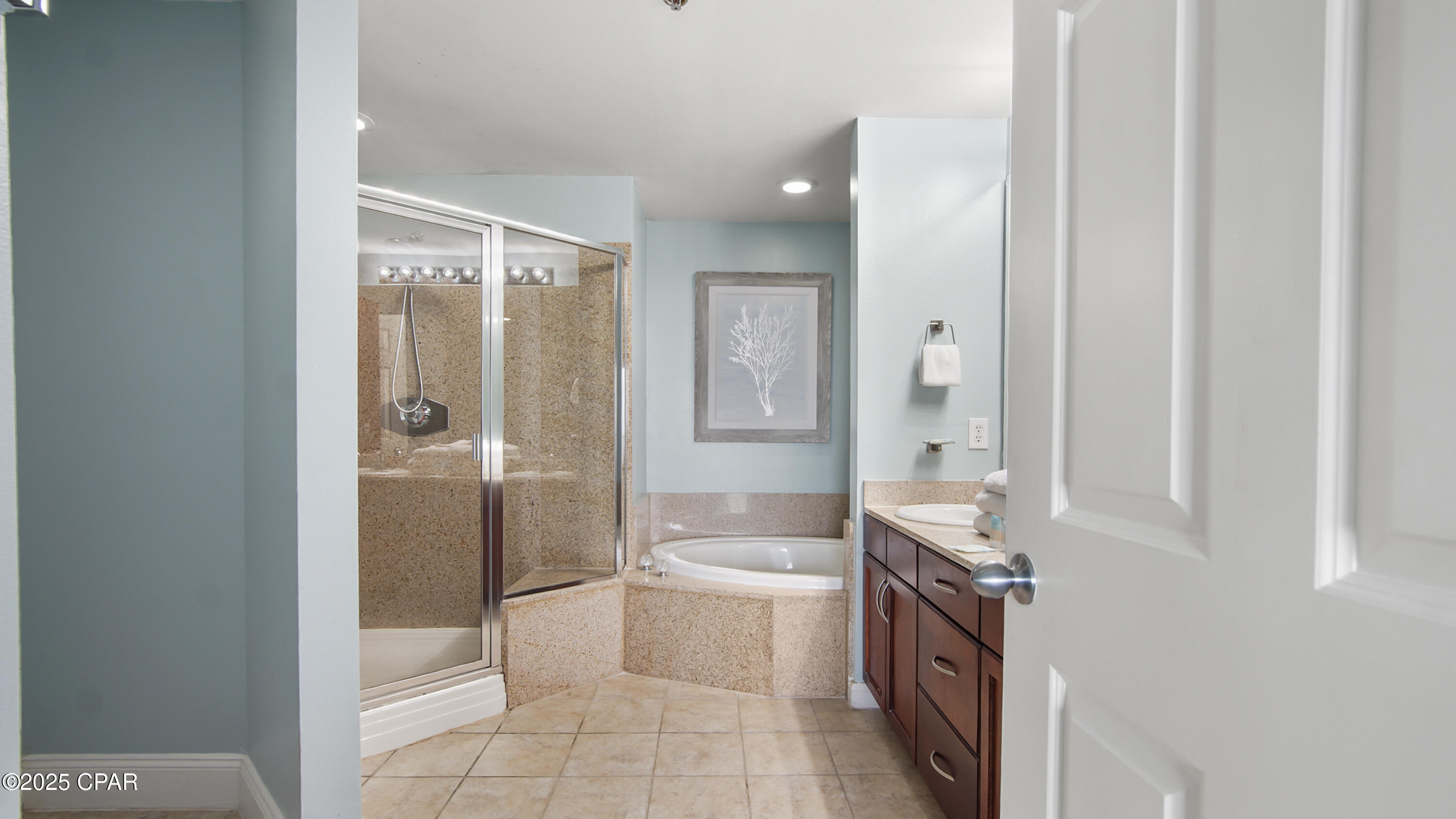 Wh8engqnnt1ml D2_tiwhtrtdva5nj6rxzjz1uzbyk4