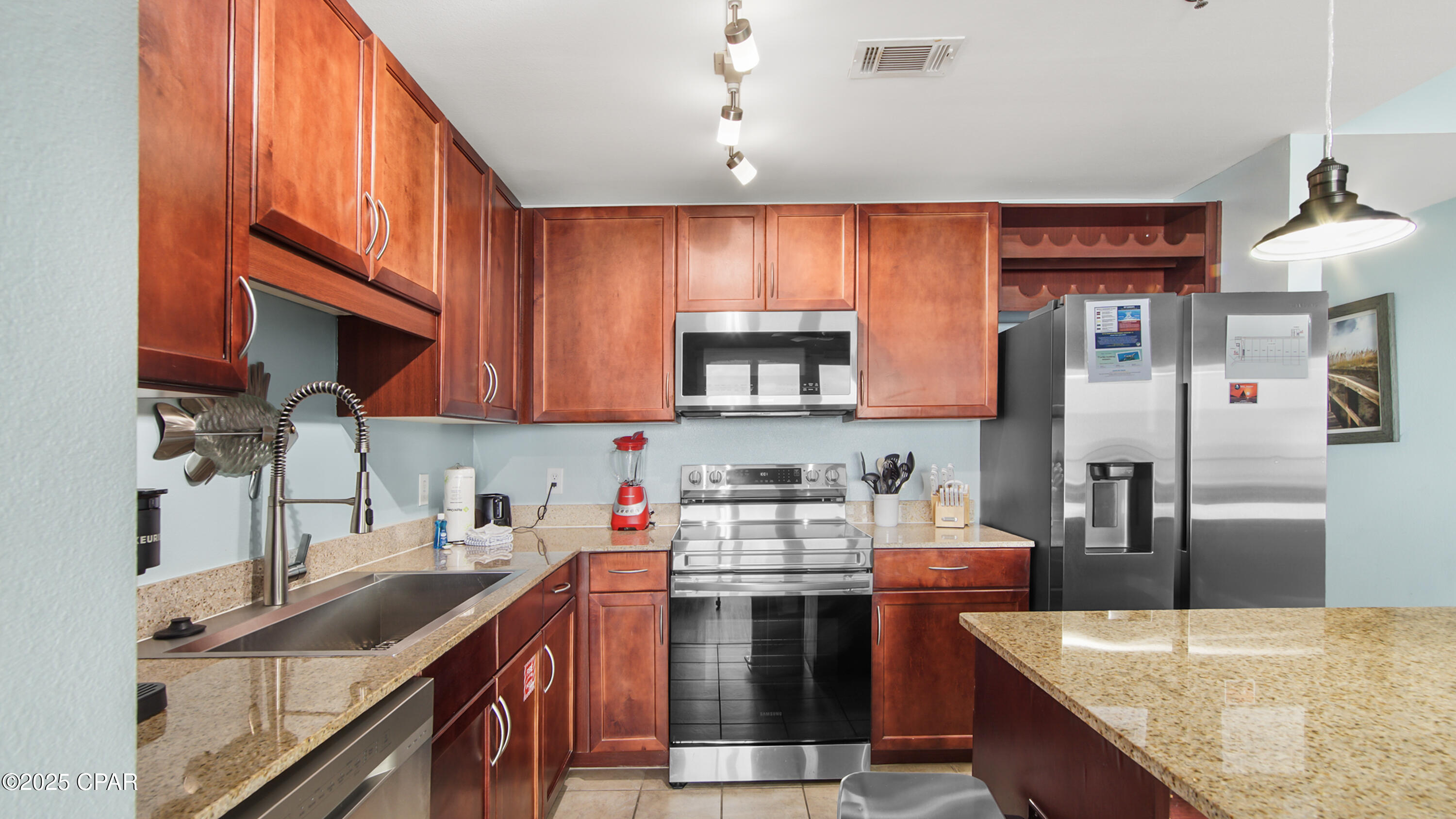 Yx4pveaajh Qzwiy65h4x_fwbfs2u3o0dsvdnakbzea