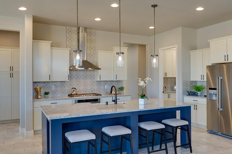 1000 Ontario Place NE 