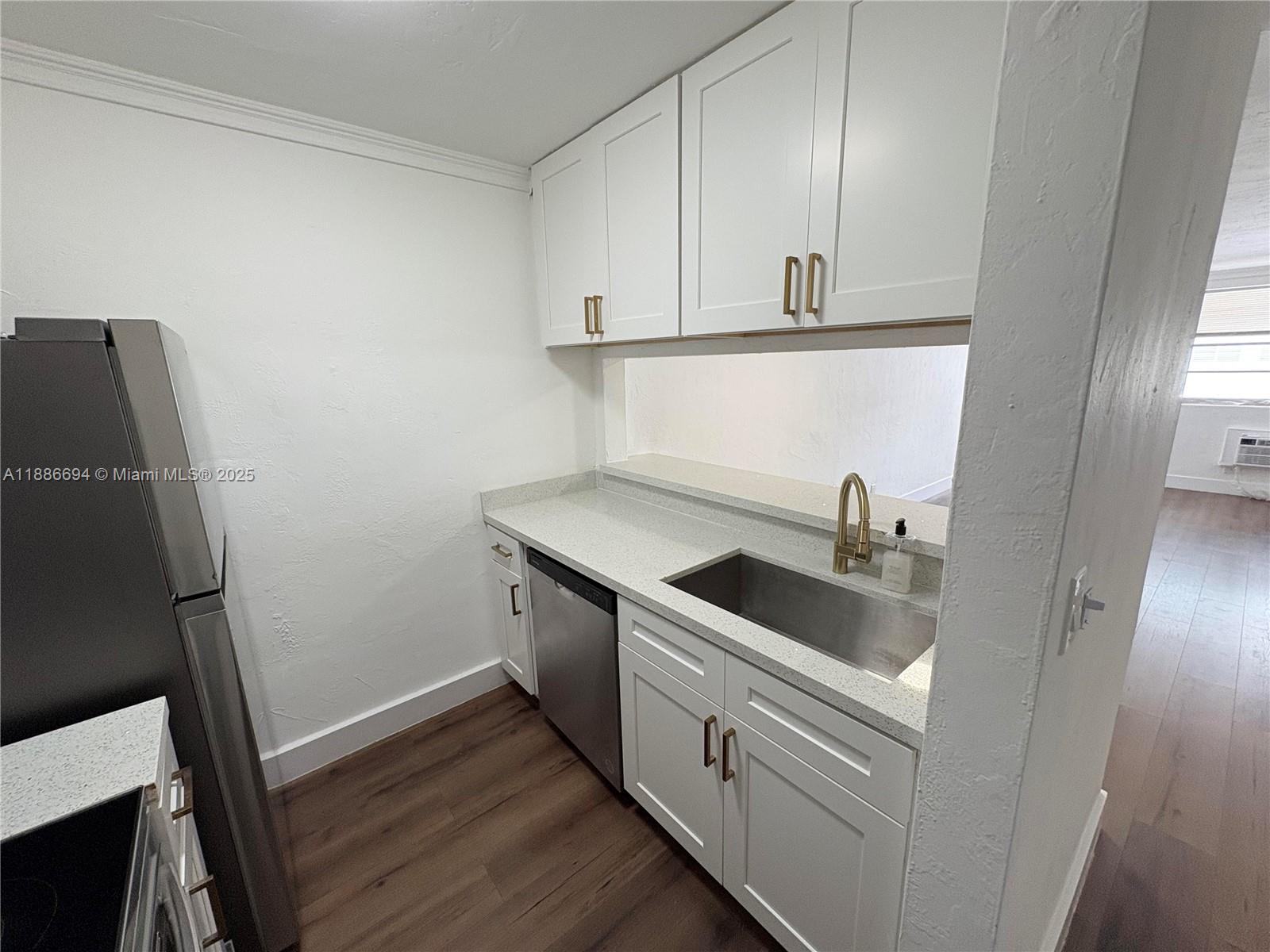 Property photo # 6