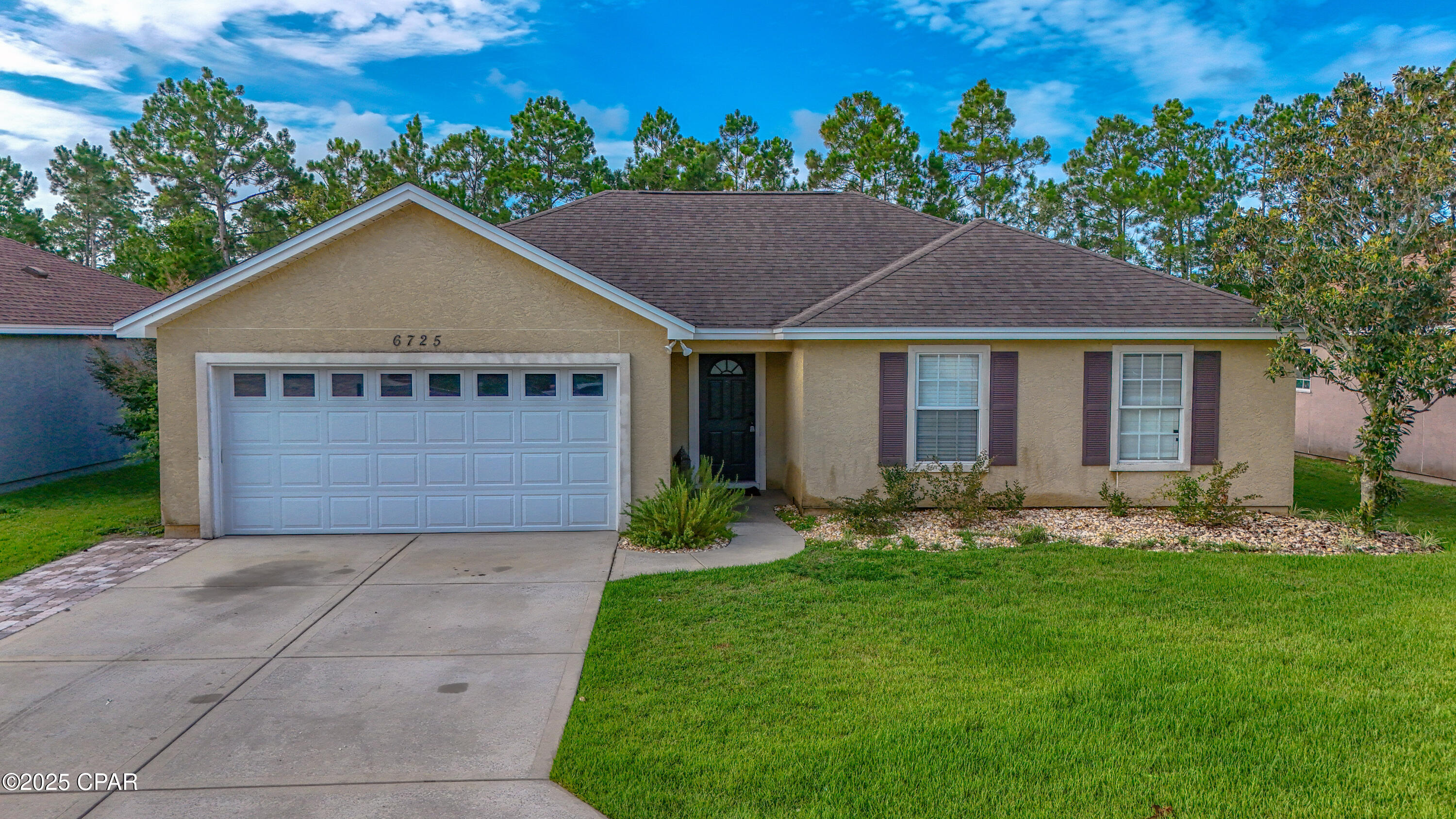 Listing photo id 1 for 6725 Harbour Boulevard