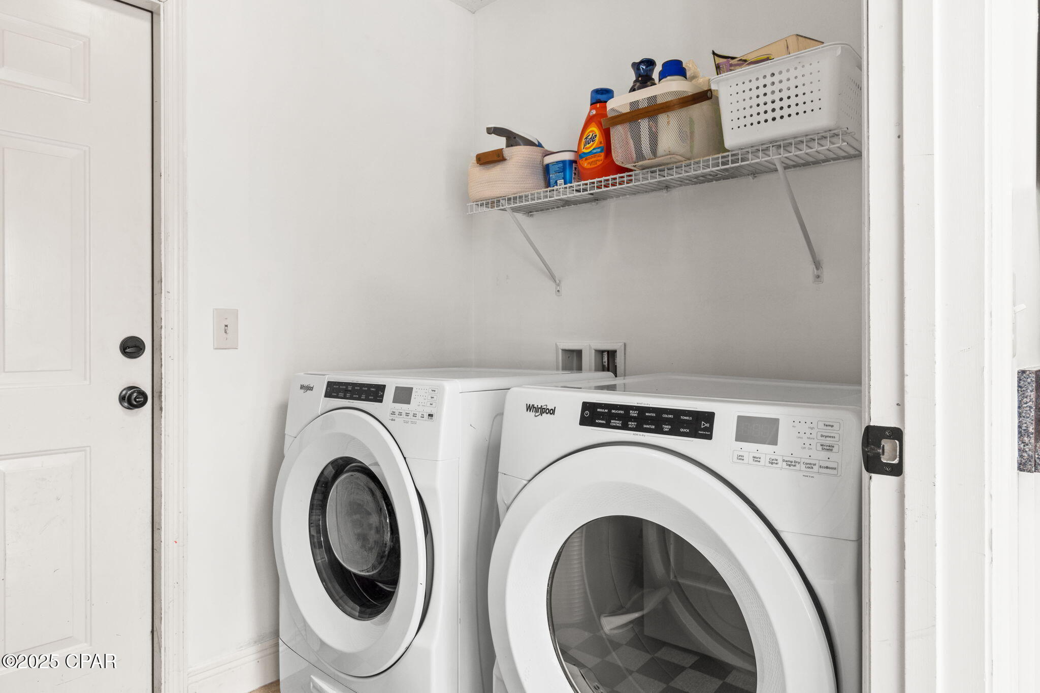 Listing photo id 14 for 6725 Harbour Boulevard