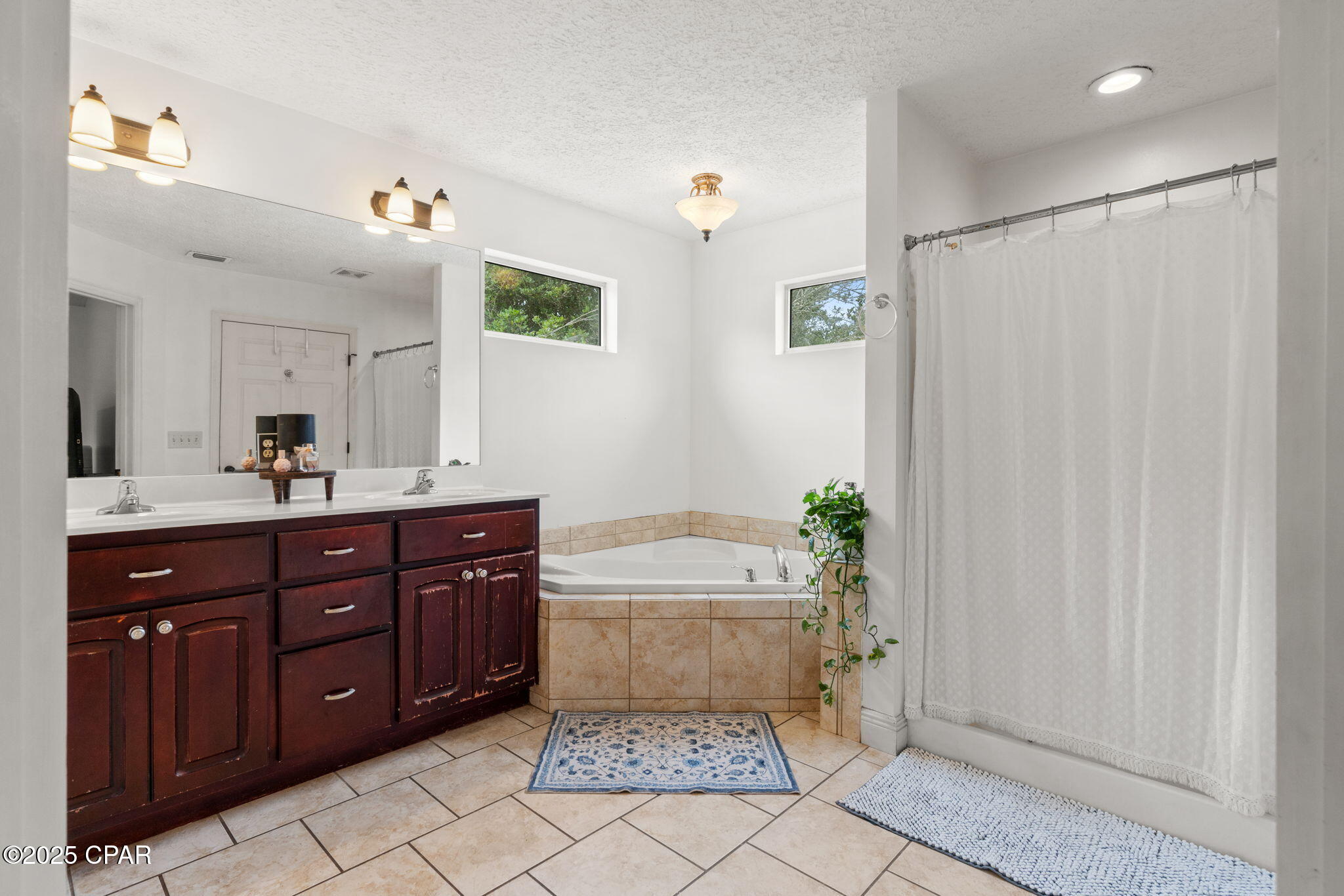 Listing photo id 22 for 6725 Harbour Boulevard