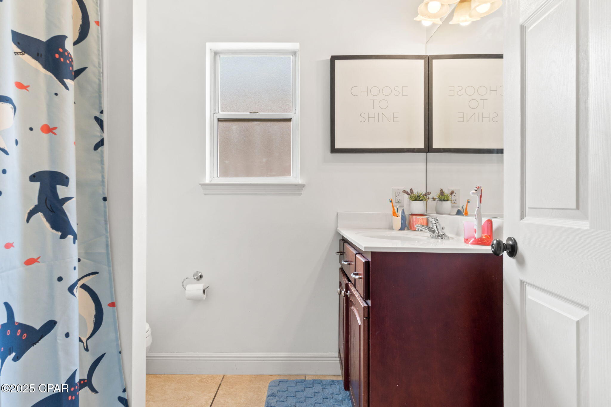 Listing photo id 31 for 6725 Harbour Boulevard