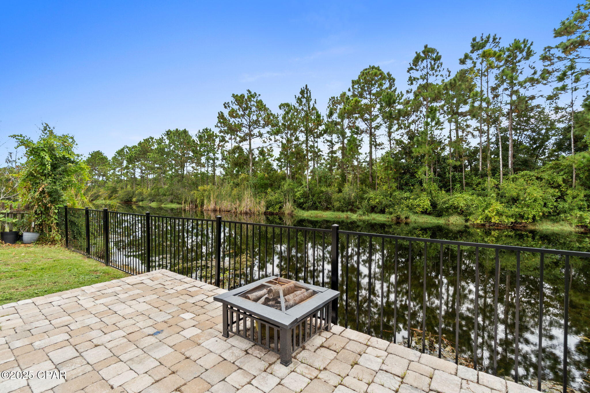 Listing photo id 38 for 6725 Harbour Boulevard