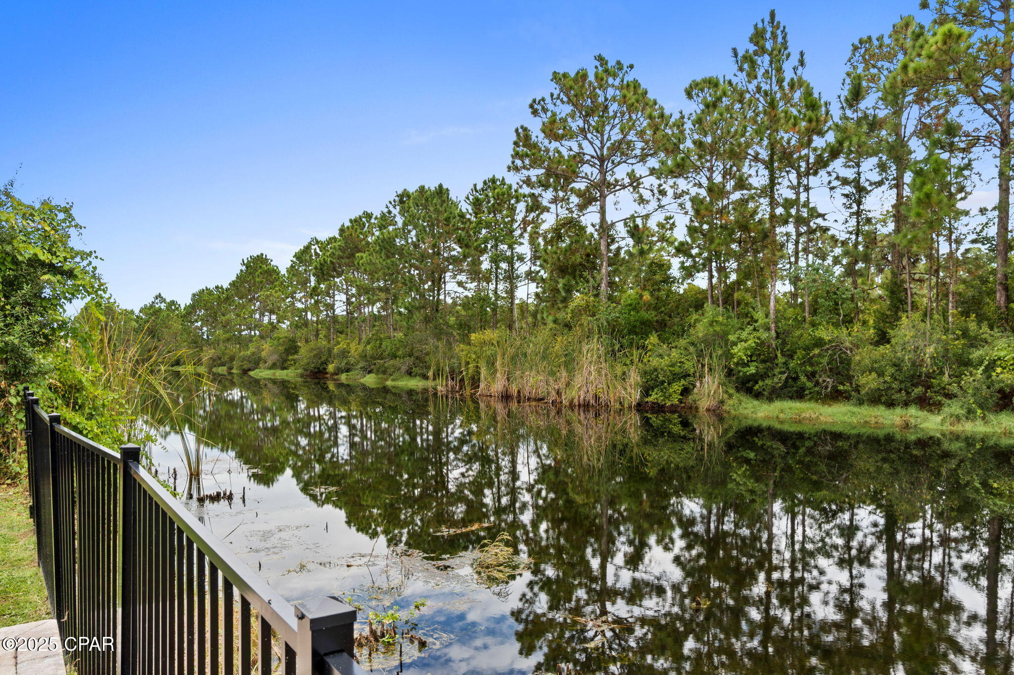 Listing photo id 39 for 6725 Harbour Boulevard