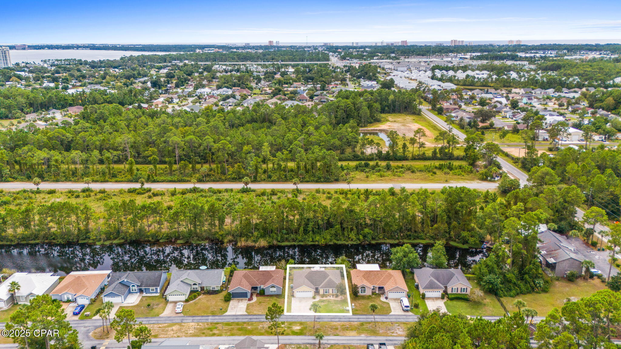 Listing photo id 57 for 6725 Harbour Boulevard