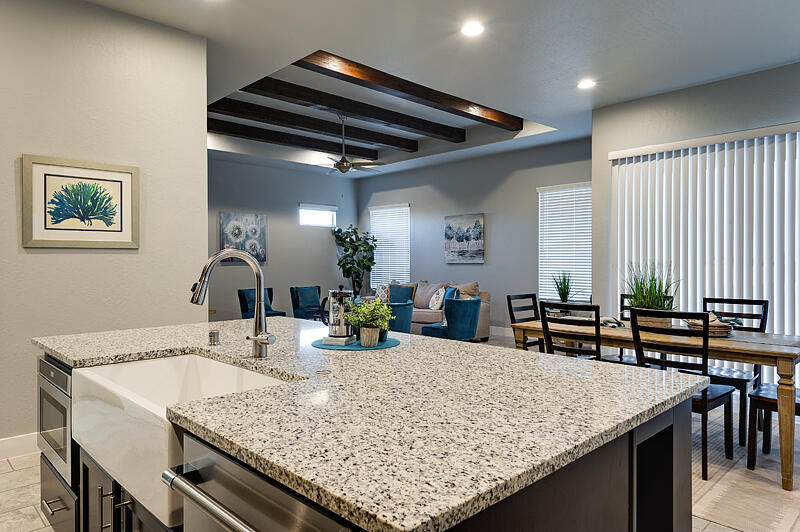 1008 Ontario Place NE 