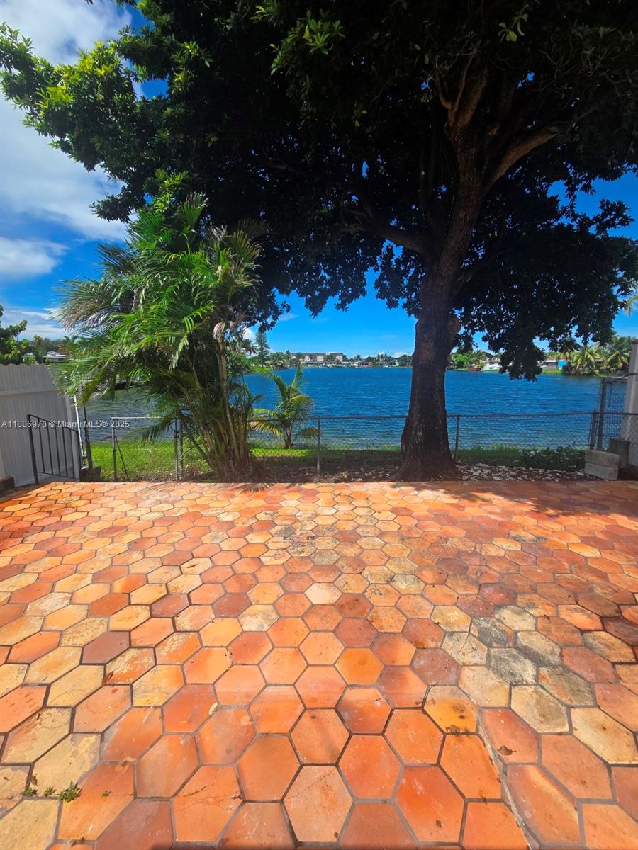 Property photo # 9