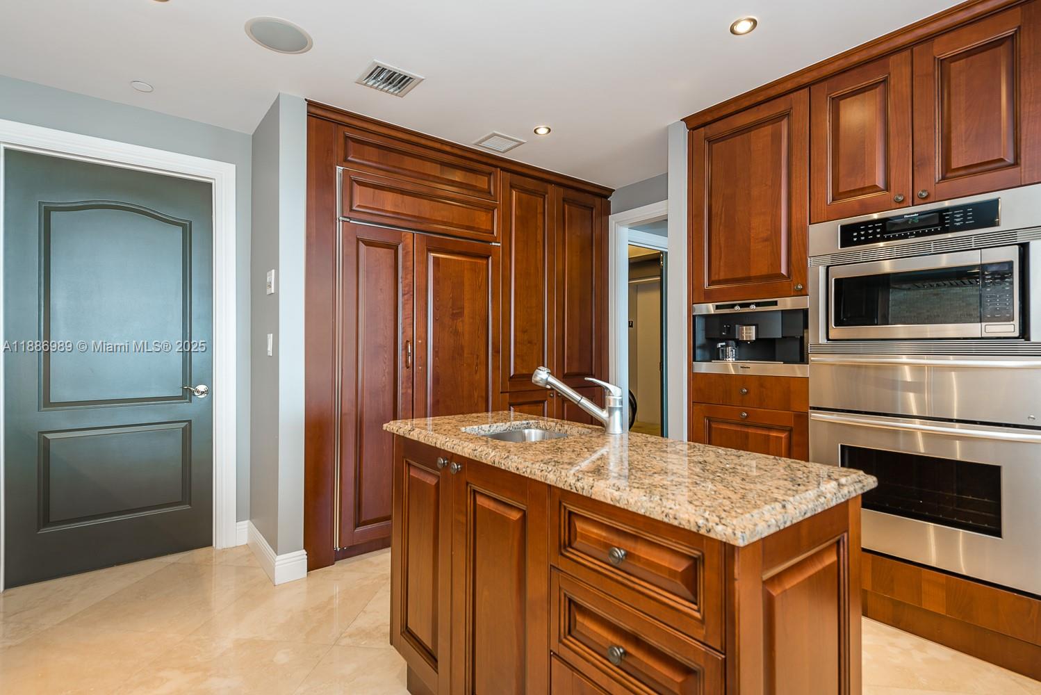 Property photo # 6