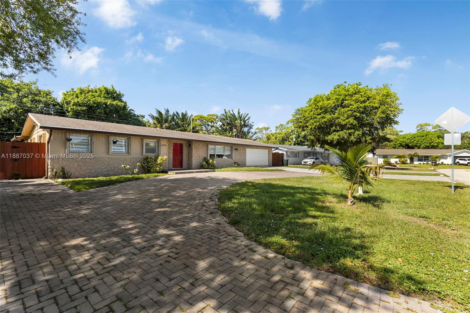 Property photo # 0
