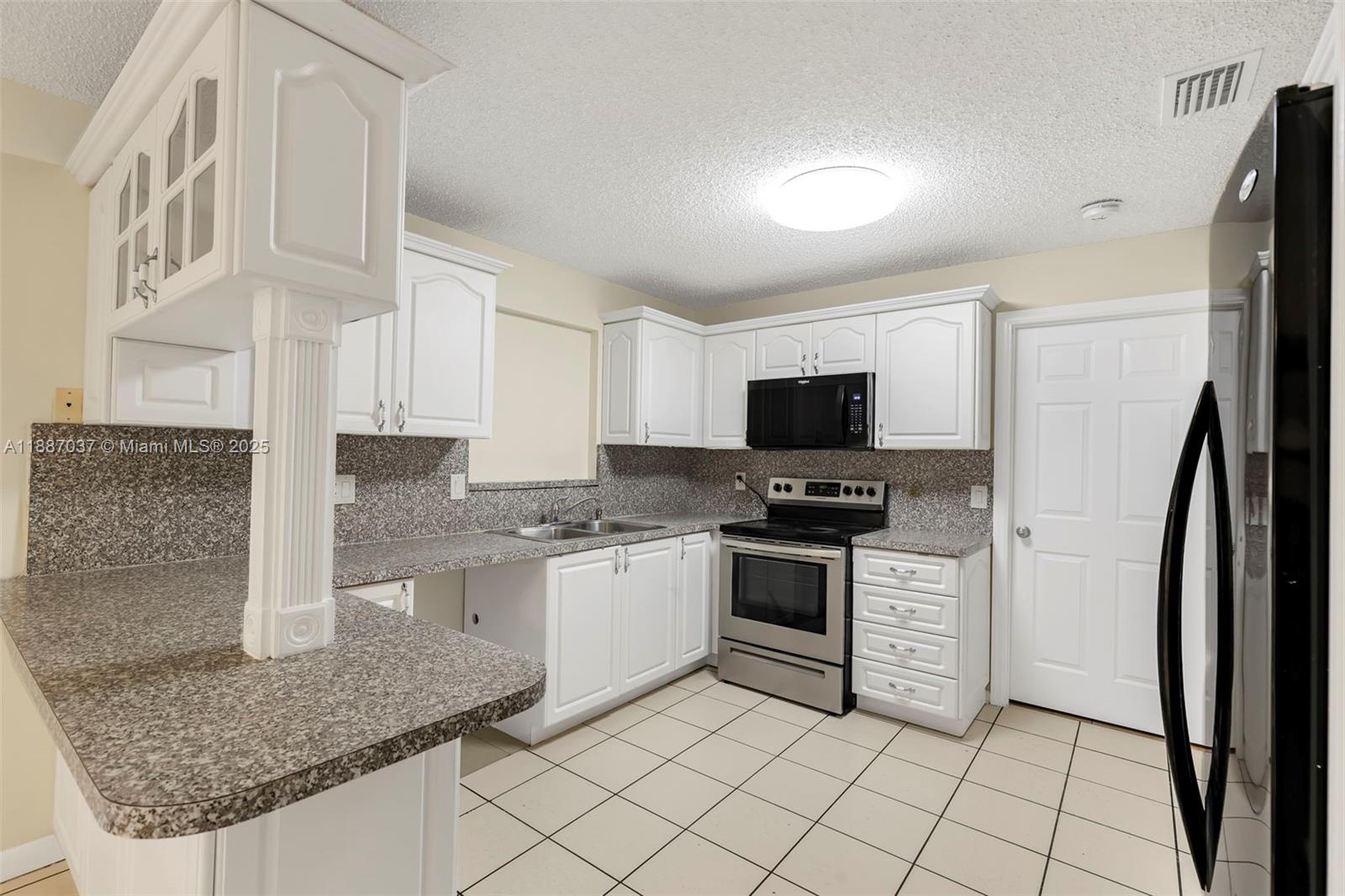 Property photo # 4
