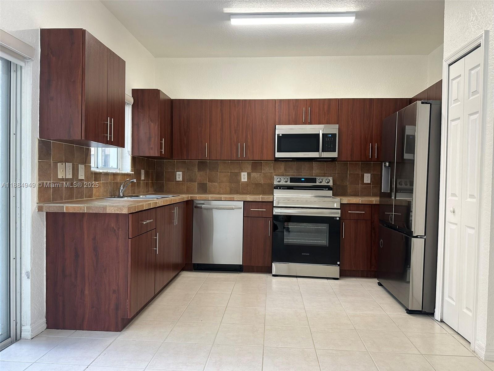 Property photo # 3
