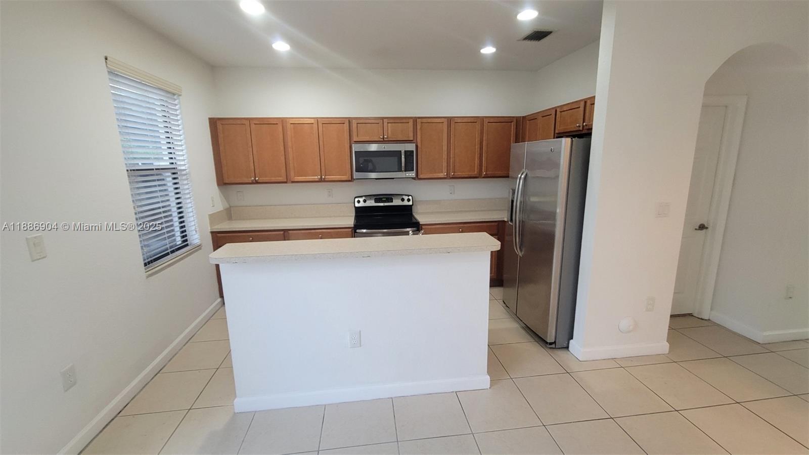 Property photo # 6