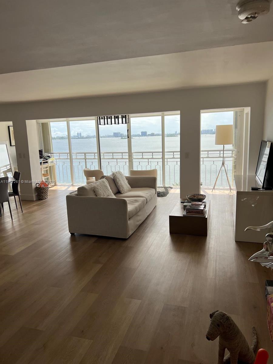 Property photo # 8