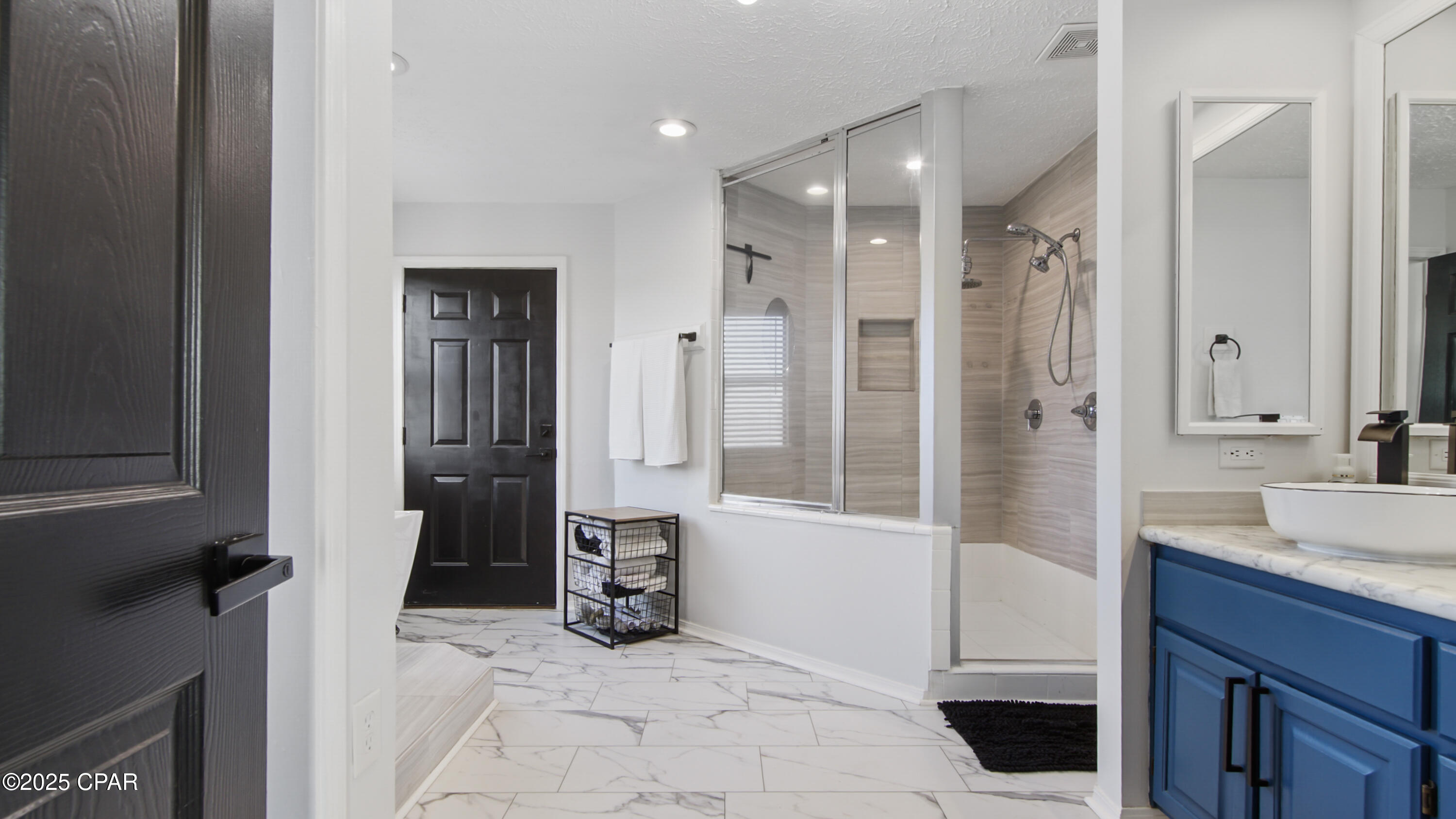 Rrlmoizrufcvnncamplh6uj49tztw64nmtcwacpz03a