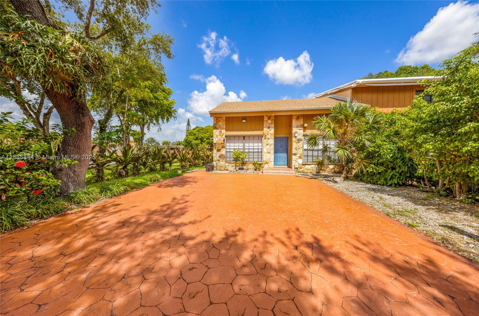 Property photo # 0