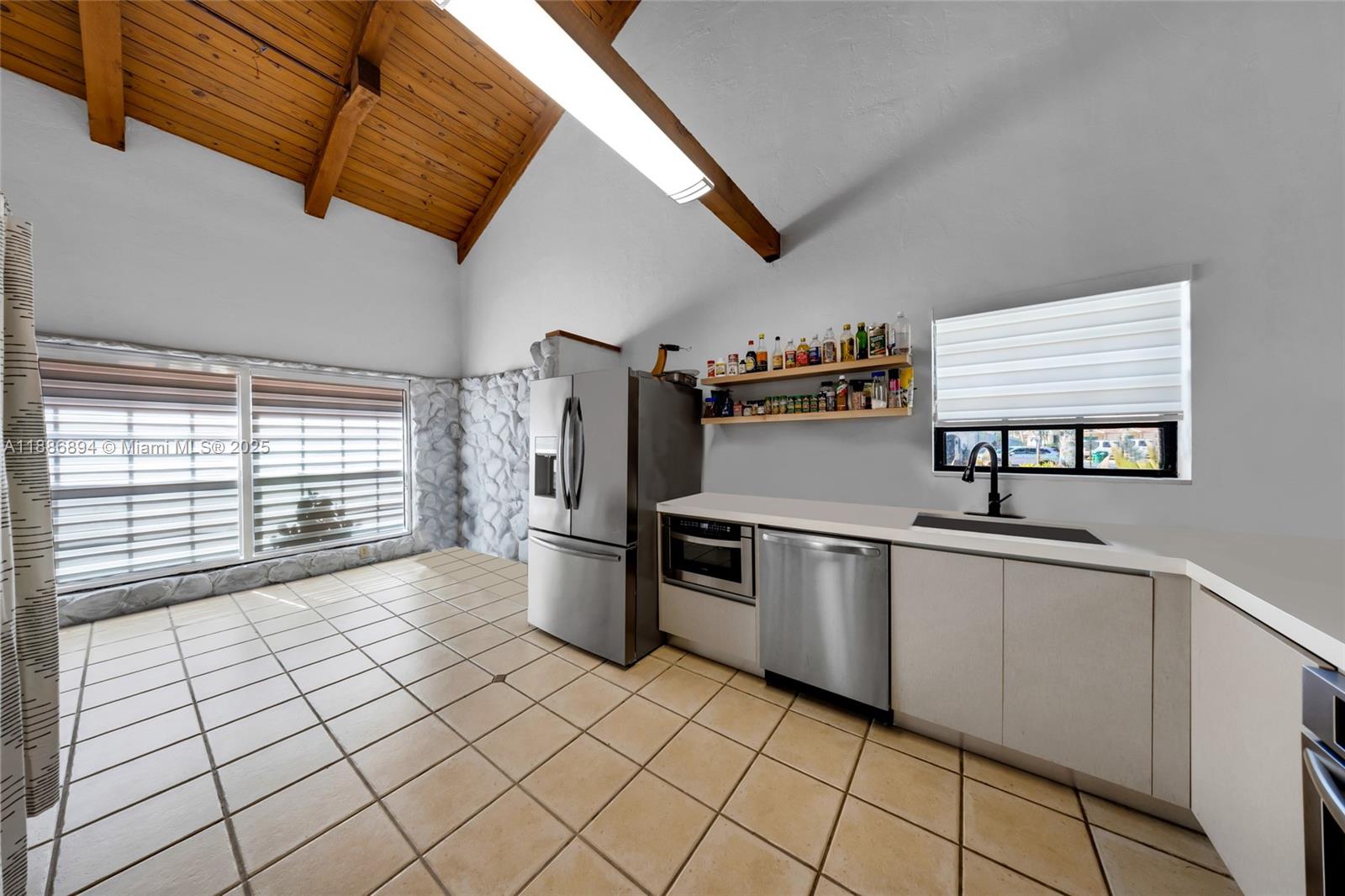 Property photo # 6