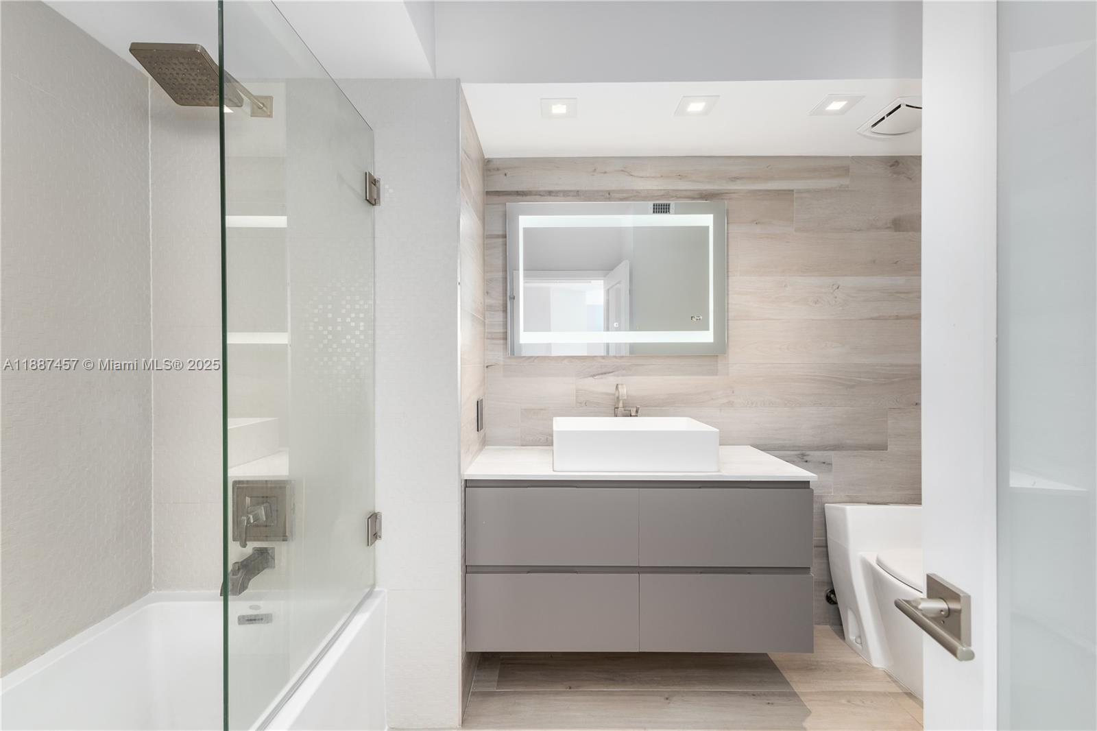 1330 West Ave #1702, Miami Beach FL 33139