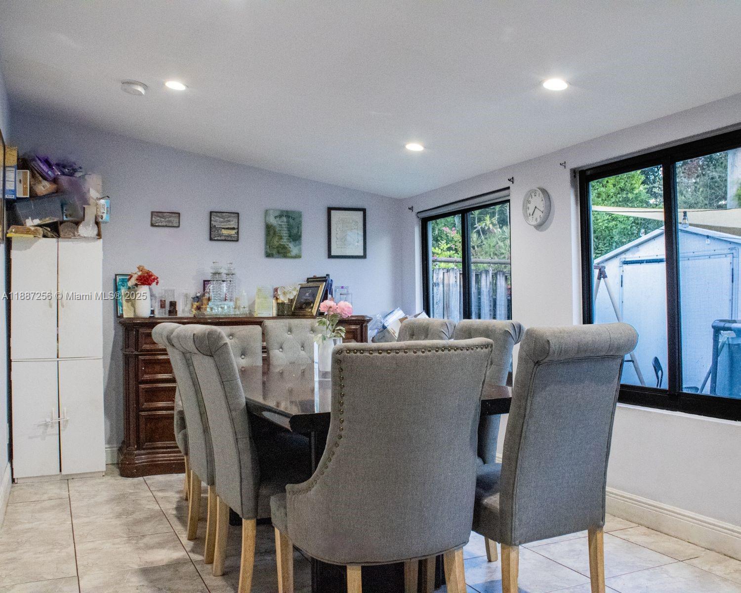 6630 Charleston St, Hollywood, Florida 33024