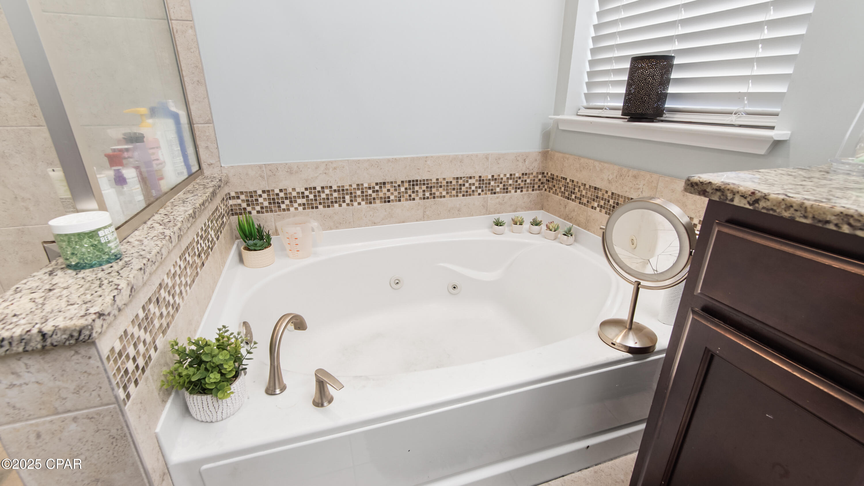 M6hvg08q_vgbu3ttcwl4m0zdm69vhho72drgqqmlbly