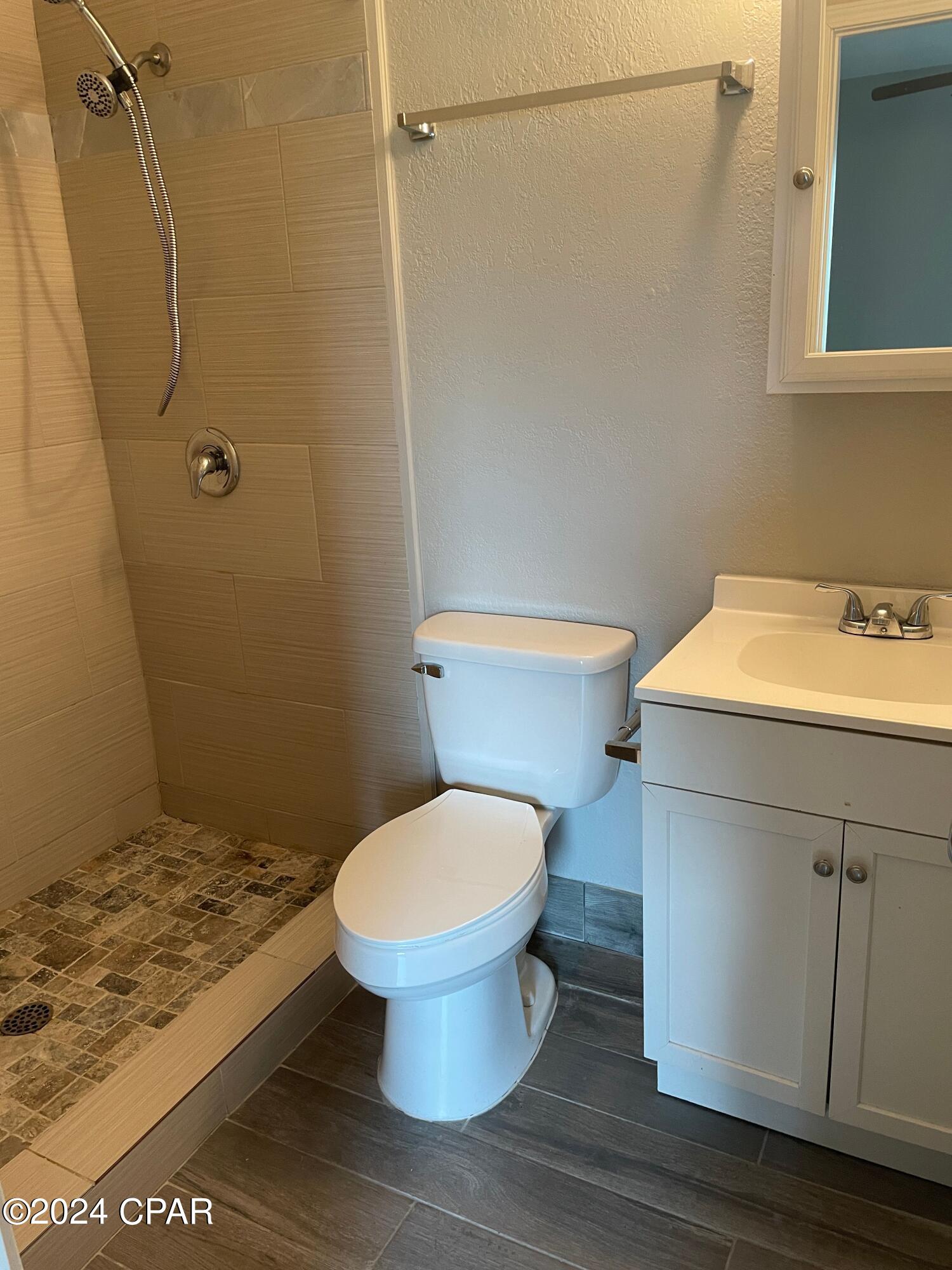 Bjx1tntf2efkm2u_odhoyjv R2qasa9c98u6qsh5khs