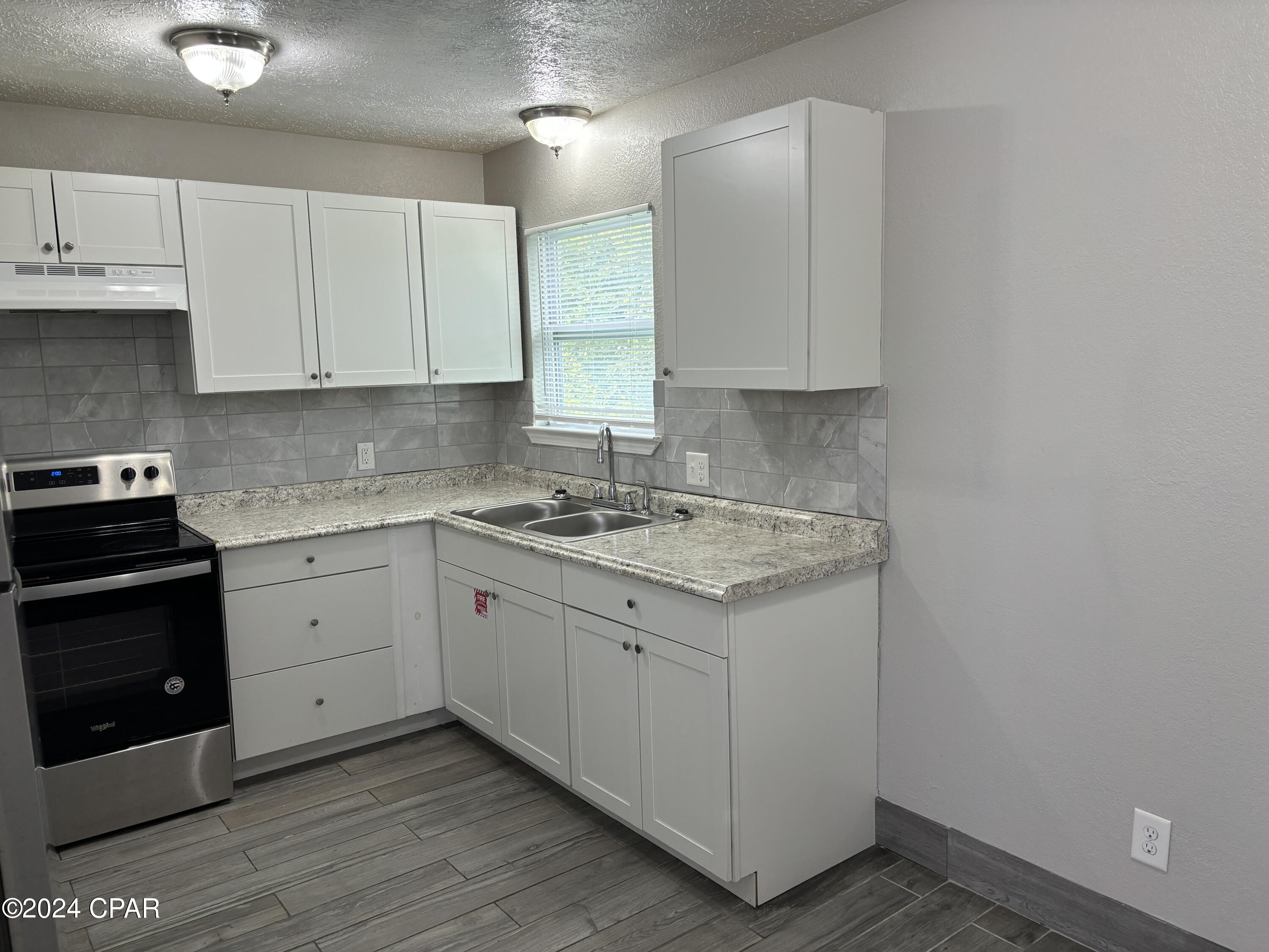 Image 3 For 400 19th Street C4