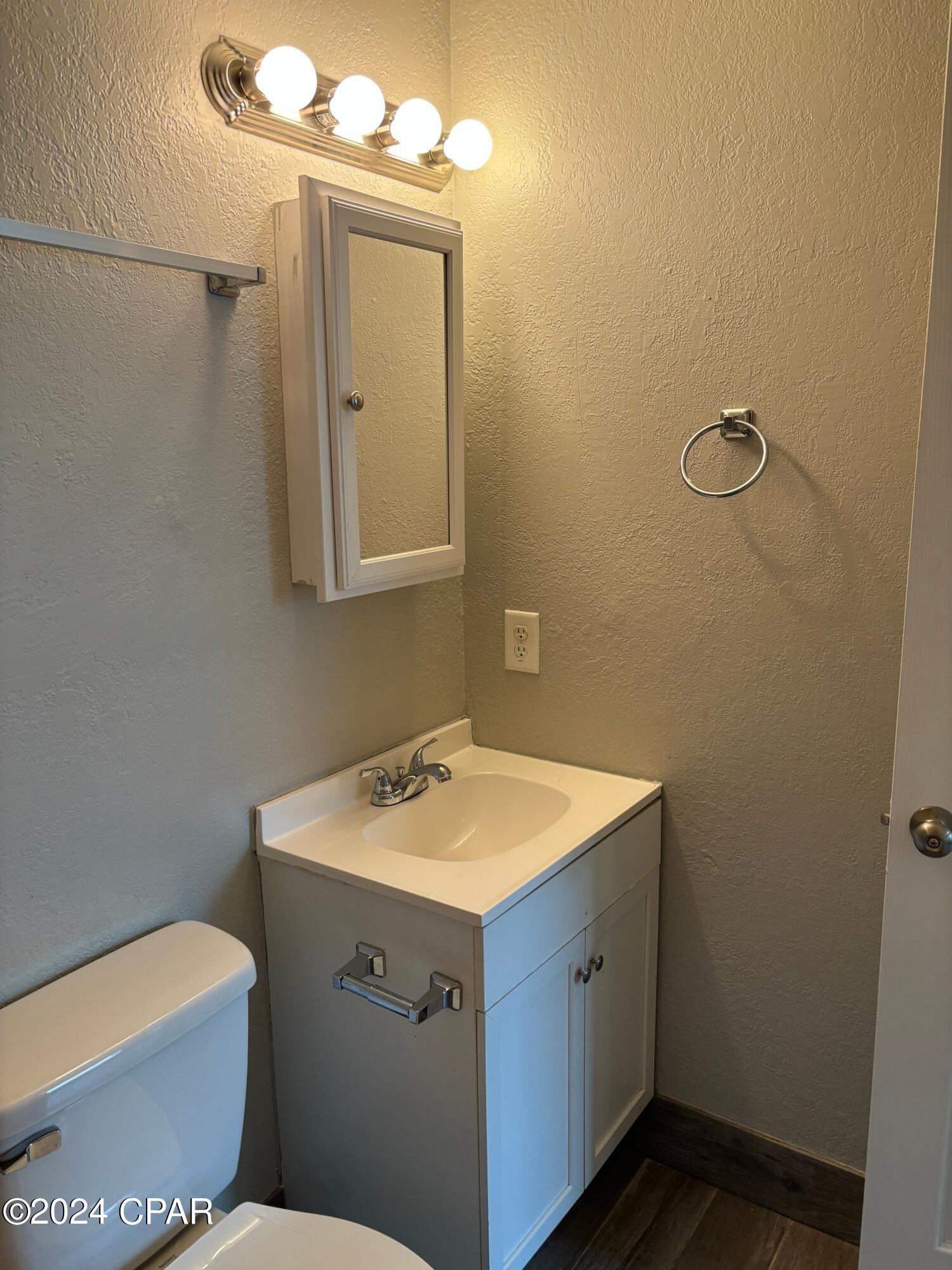 Image 9 For 400 19th Street C4
