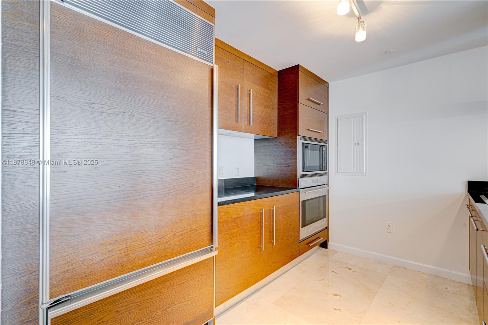 Property photo # 9