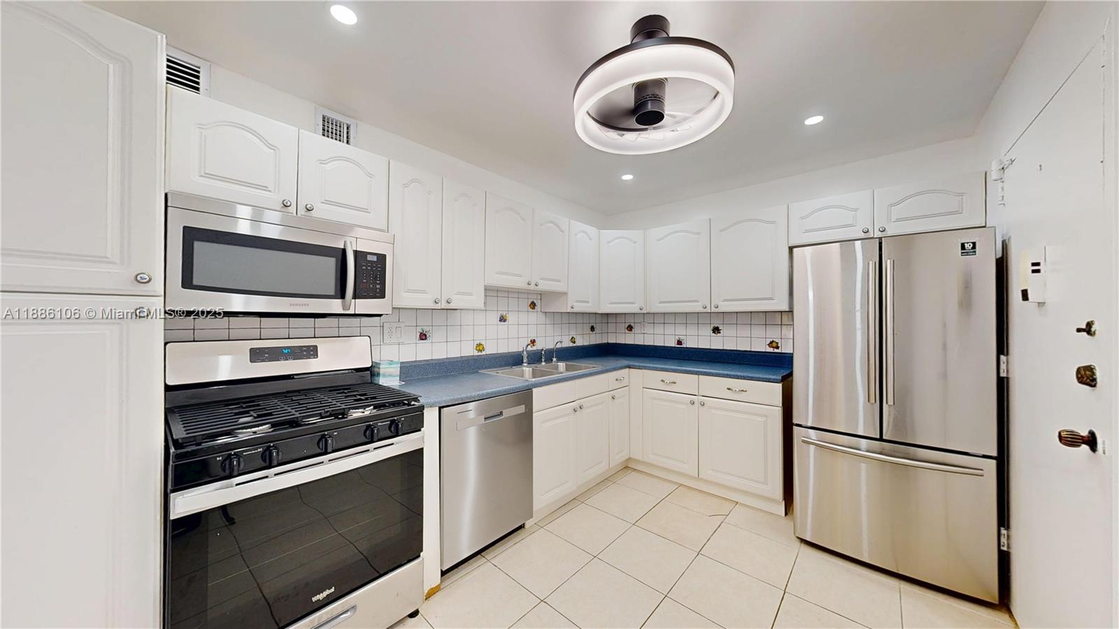 Property photo # 6